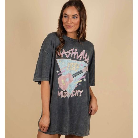 golden rose Tops - Nashville 1983 Music city graphic tee